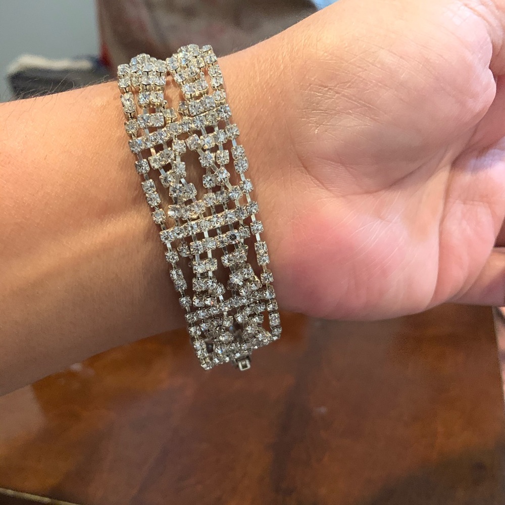 Silver coloured artificial bracelet